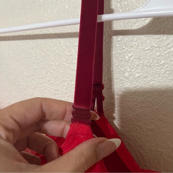Victoria’s Secret Dream Angels Red lace velvet Push-Up without padding bra 36DD - Picture 3 of 8